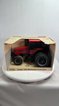 CASE IH 7140 TRACTOR WITH DUALS