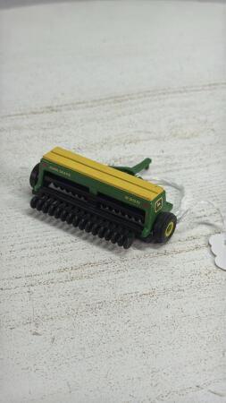JOHN DEERE 8300 SEED DRILL