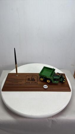 JOHN DEERE AMT 600 RECOGNITION RETAIL SALES PLAQUE