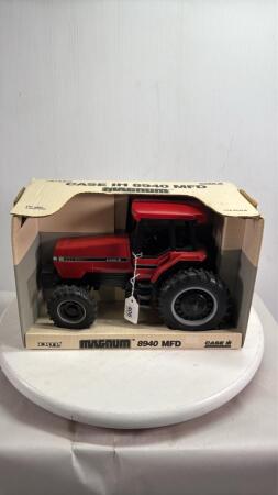 CASE IH 8940 MAGNUM TRACTOR