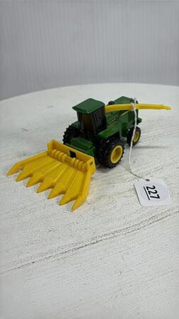 JOHN DEERE 6970 S.P. HARVESTER WITH 6 ROW HEAD