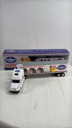 COOPER TIRE FREIGHTLINER SEMI