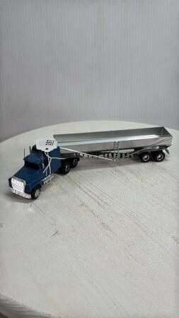 CUSTOM FORD LIVE BOTTOM TRAILER