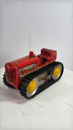 TIN WIND UP CRAWLER
