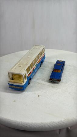 MERCEDES 9IN BUS & LIMOUSINE