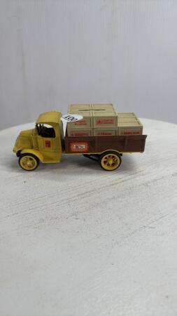 HOME HARDWARE 1926 MACK BULL DOG TRUCK