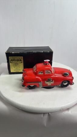 TIN MUSICAL ROTATING CAR