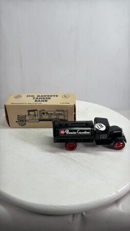IMPERIAL OIL 1931 HAWKEYE TANKER TRUCK