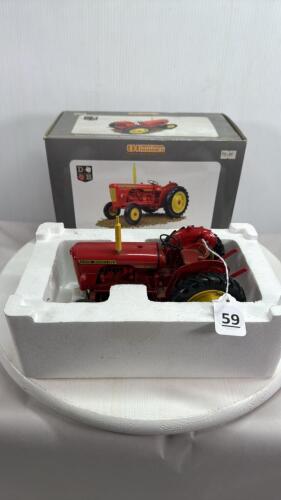 DAVID BROWN 990 RED TRACTOR