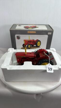 DAVID BROWN 990 RED TRACTOR