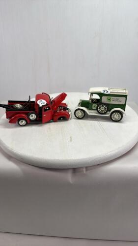 PUBLIX 1913 MODEL T TRUCK & 1940 FORD TOW TRUCK