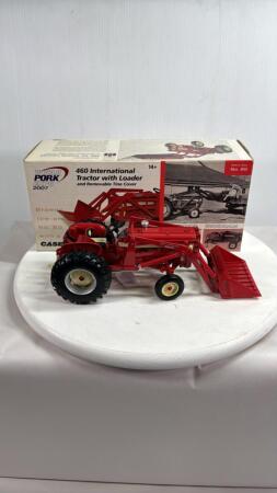 INTERNATIONAL 460 TRACTOR WITH LOADER