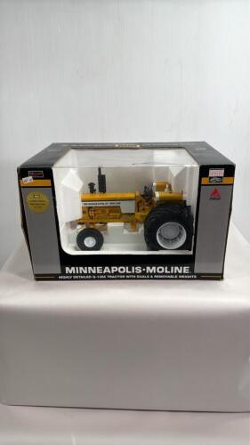 MINNEAPOLIS MOLINE G-1355 TRACTOR WITH DUALS