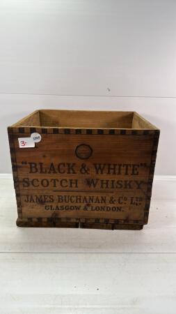 BLACK & WHITE SCOTCH WOODEN WHISKEY CRATE