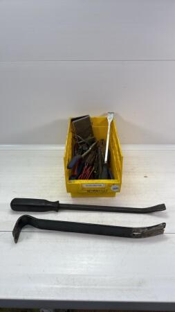 ASSORTED HAND TOOL LOT