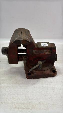 3 1/2IN SWIVEL VISE