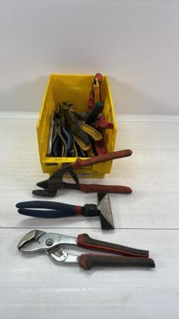 ASSORTED PLIER LOT