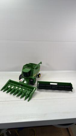 JOHN DEERE 9500 COMBINE W/CORN & FLEX HEAD