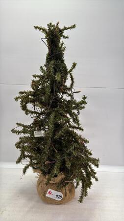 ARTIFICAL CHRISTMAS TREE WITH LIGHTS