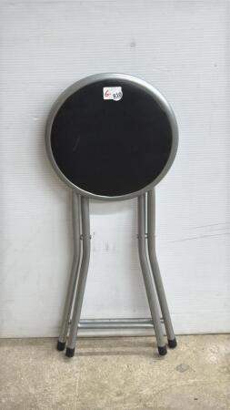 FOLDING STOOL