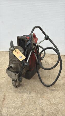 MILWAUKEE MAGNETIC DRILL