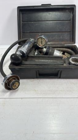 STANT COOLING SYSTEM PRESSURE TESTER