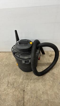 MASTERCRAFT 10 GAL WET/DRY VAC