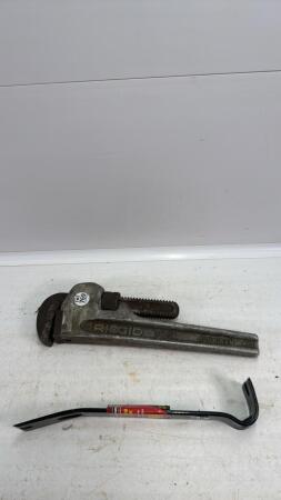 MODIFIED RIDGID ALUMINUM PIPE WRENCH &13IN PRY BAR