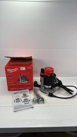 MILWAUKEE BODY GRIP FIXED BASE ROUTER