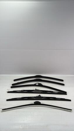(7) 22IN WIPER BLADES