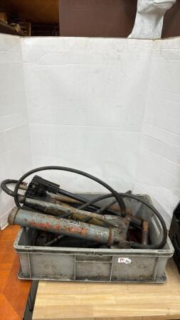 QUANTITY OF 4 HYDRAULIC PUMPS