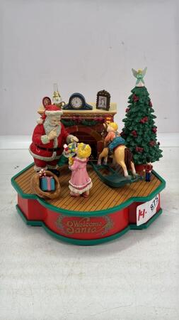 WELCOME SANTA PLASTIC WIND UP FIGURINE