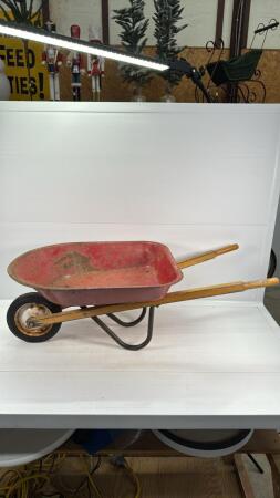 CHILDS WHEELBARROW