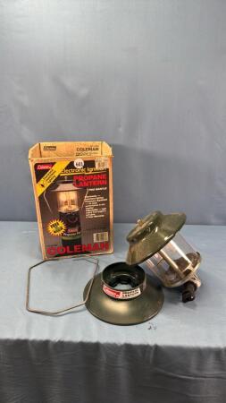 COLEMAN ELECTRIC IGNITION PROPANE LANTERN