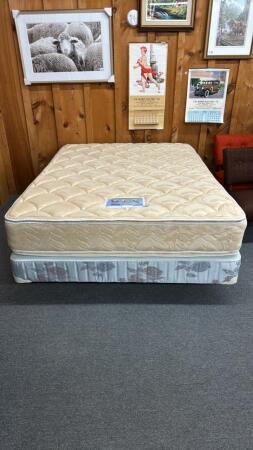 QUEEN SIZED BED FRAME