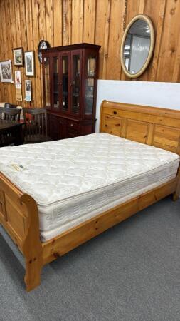 KING COIL QUEEN SIZE BOX SPRING&PILLOW TOP MATRESS
