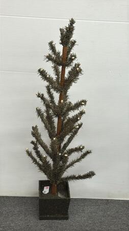 REPRO CHRISTMAS TREE