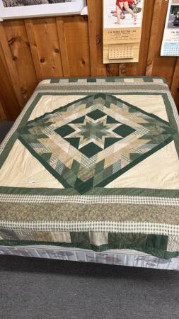 GREEN QUILT
