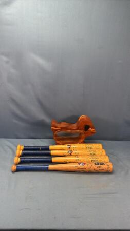 SOUVENIR BLUE JAY 18IN BATS