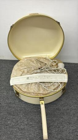 VINTAGE PORTABLE LADIES HAIRDRYER