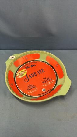 FIRE KING JADE-ITE 10IN PIE PLATE