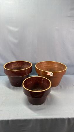 (3) SHILLING CROCKS