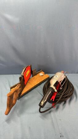MITRE SAW & TROUBLE LIGHT