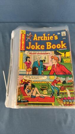 APPROX. 29 ARCHIE COMIC BOOKS