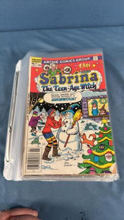 APPROX. 16 ARCHIE COMIC BOOKS