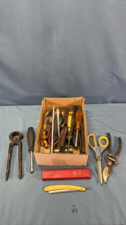 HAND TOOL LOT