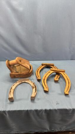 (2) WOODEN STIRRUPS & (3) HORSE SHOES