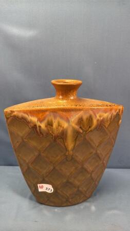 PORCELAIN FLASK 13IN HIGH