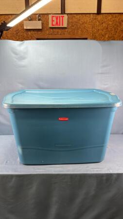 RUBBERMAID 109L TOTE WITH LID