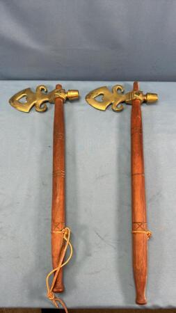 (2) BRASS EMBLEMS ON 18IN WOODEN HANDLES